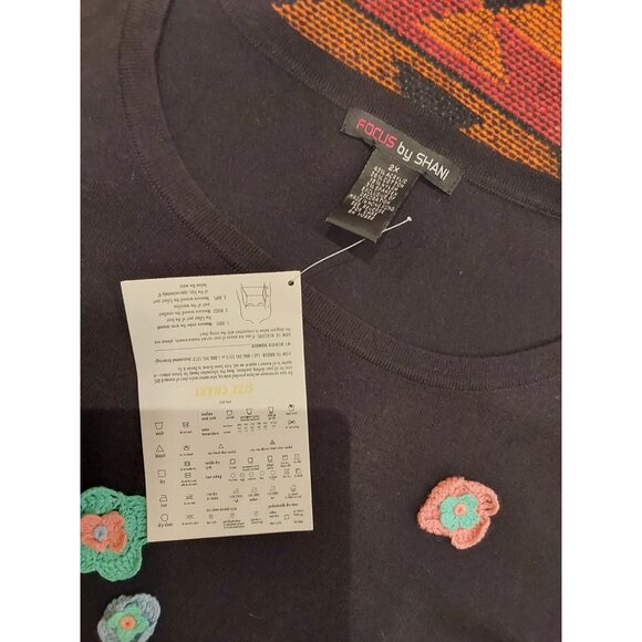 NEW Focus by Shani Women's Plus Size Black Sweater with Crochet Flowers. 2X - Picture 12 of 12